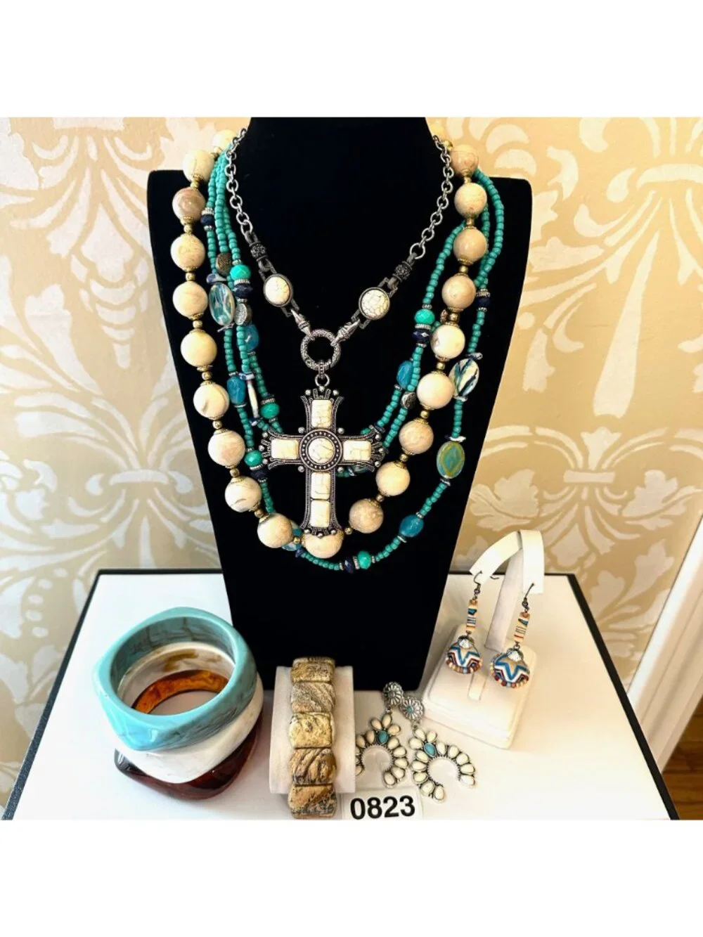 Jewelry Lot Vintage Modern Western Style Necklaces Bracelets Earrings - Picture 6 of 12